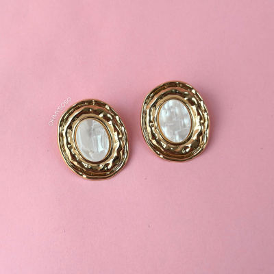 Brincos Ovais Madrepérola