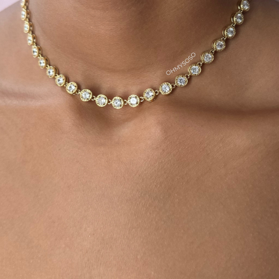 Colar Brilhante Esferas Detalhadas