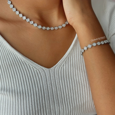 Colar Brilhante Esferas Detalhadas