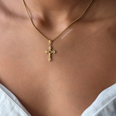 Colar Cruz Detalhada