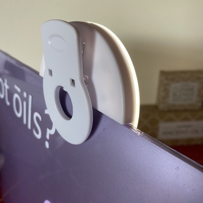 luz LED para telemóvel e computador ( com bateria )