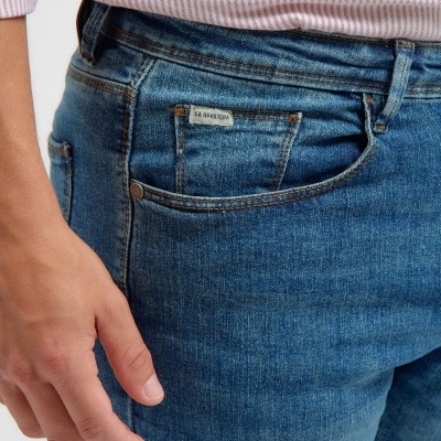 https://www.oliveclothescomplements.com/product/jeans-slim-zoco-or-azul