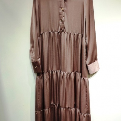 Vestido Acetinado Botões