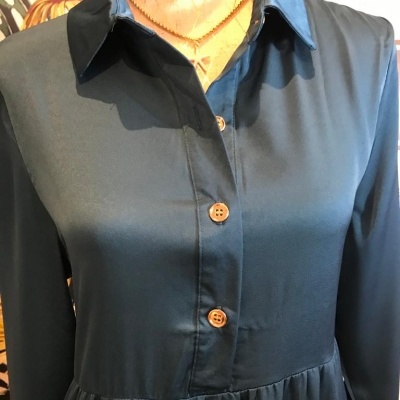 Vestido Acetinado Botões