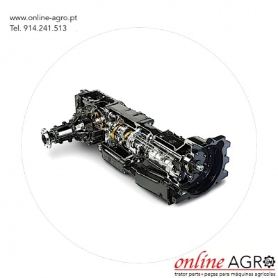 Peça mecânica metálica complexa de trator sobre fundo branco com texto online-agro e contacto telefónico