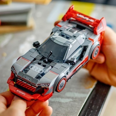 Carro Audi S1 E-TRON QUATTRO Lego Speed Champions