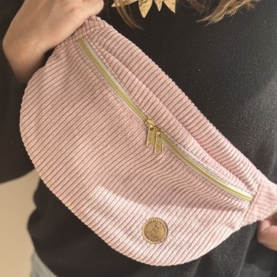 BumBag Bombazine Risca Larga Rosa Claro