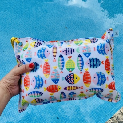 Almofada de Praia Peixes Coloridos