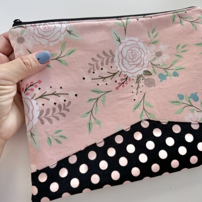 Bolsa de Mão Bolas Pretas