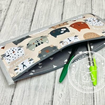 Estojo Meia-Lua Cats