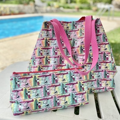Necessaire Plastificada Grande Snoopy Surf