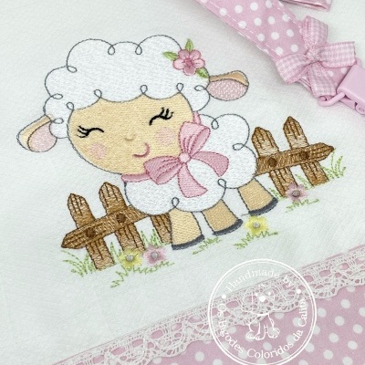 Ovelhinha Menina com Cerca