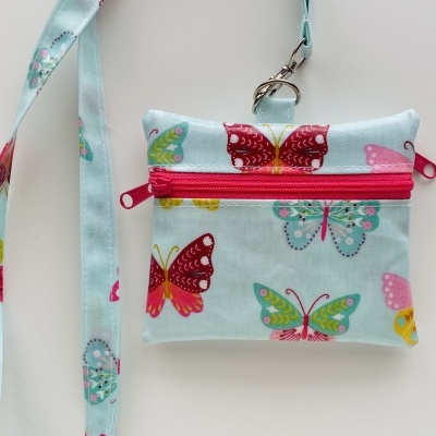 Bolsa Porta Cartões com fita P002