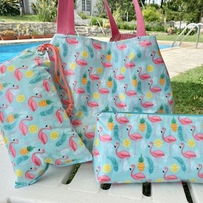Necessaire Plastificada Grande Flamingos&Ananases