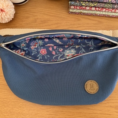 BumBag Nylon Impermeável 03