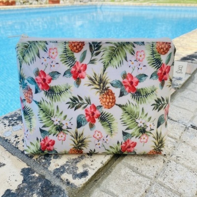 Necessaire Plastificada Pequena Ananases e Hibiscos