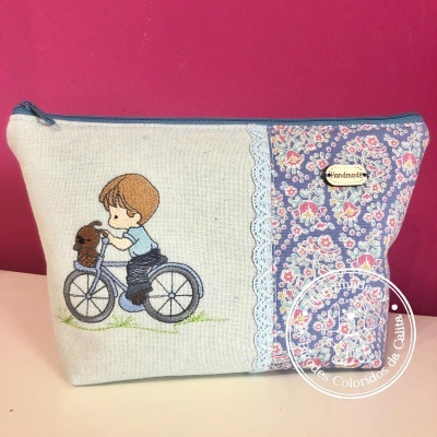 Necessaire Menino de Bicicleta