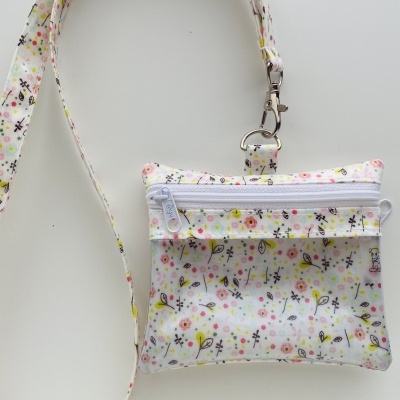 Bolsa Porta Cartões com fita P001