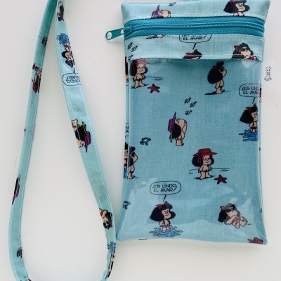Bolsa Telemóvel Mafalda na Praia