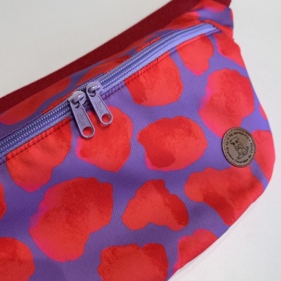 BumBag Vaca Vermelho e Lilás