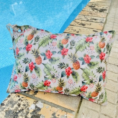 Almofada de Praia Ananases e Hibiscos
