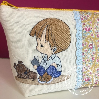 Necessaire Menino com Iphone