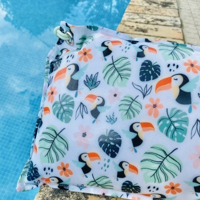 Almofada de Praia Tucanos Fundo Branco