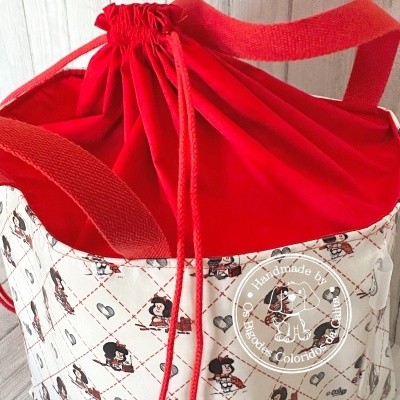 Lancheira Quadrada Mafalda a Brincar