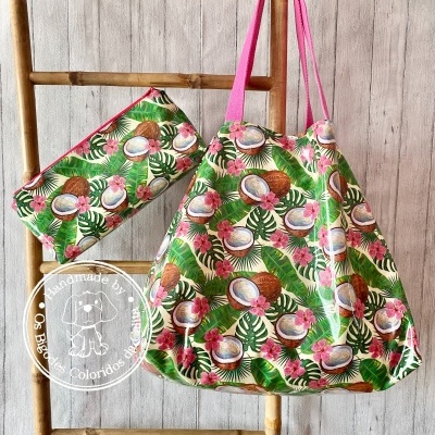 Necessaire Plastificada Grande Cocos