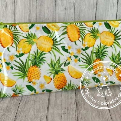 Necessaire Plastificada Grande Ananases Deliciosos