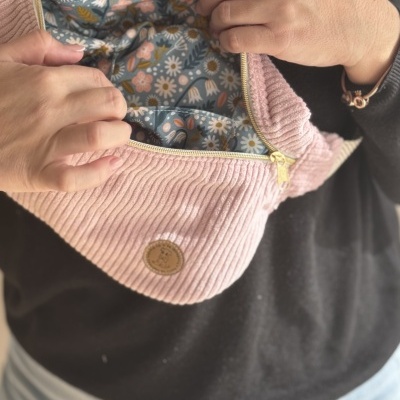 BumBag Bombazine Risca Larga Rosa Claro