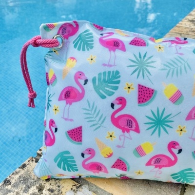 Almofada de Praia Flamingos e Gelados