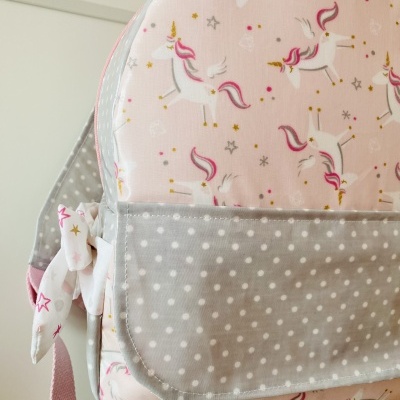 Mochila Unicórnios