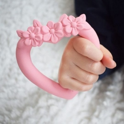 Mordedor Bebé Coração Flores