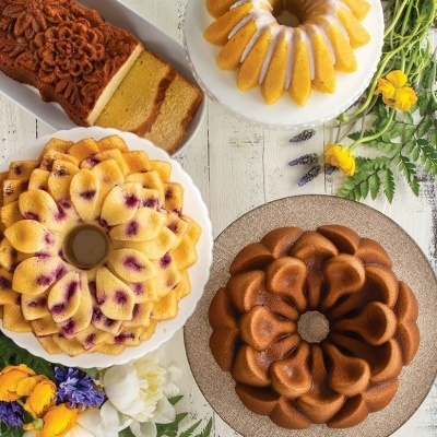 Forma Nordic Ware Blossom Bundt