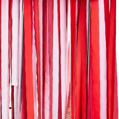 Fundo Cortina Fitas Crepe Rosa e Vermelho