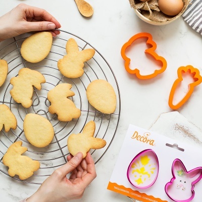 Conj. 2 Cortadores Coelhinho e Cenoura