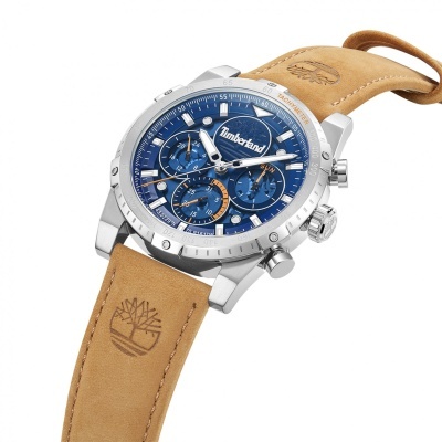 Relógio Timberland azul com caixa prateada e pulseira de couro castanho claro