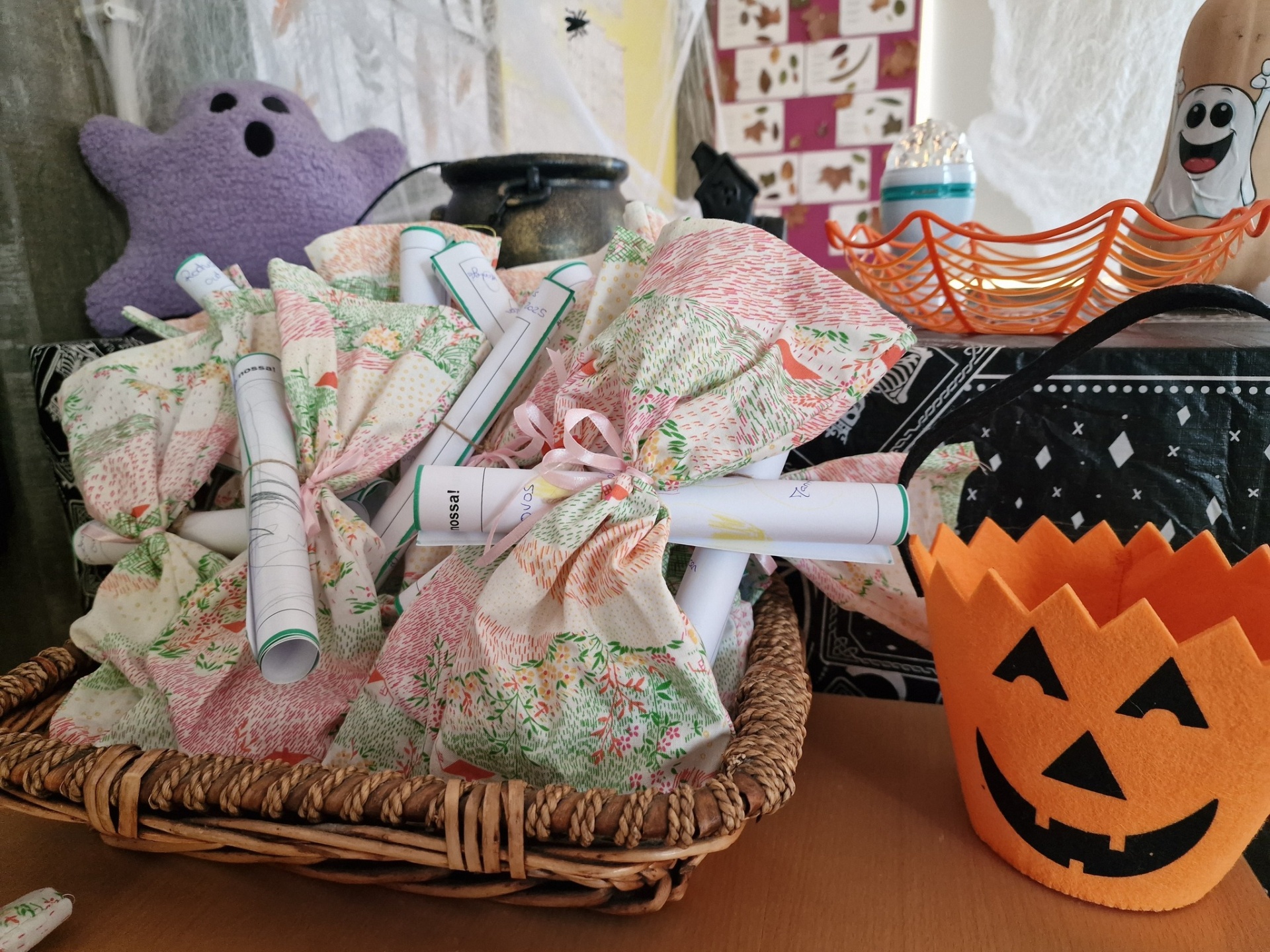 🍂 Halloween & Pão-por-Deus: Como Unir a Fantasia Celta e a Ternura da Tradição Portuguesa 🎃🍞