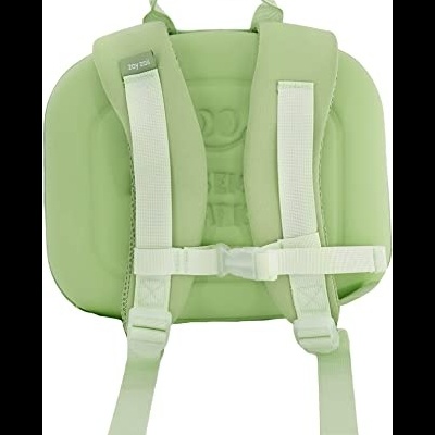 Mochila infantil verde claro com alças acolchoadas brancas e etiqueta 'toy joy'