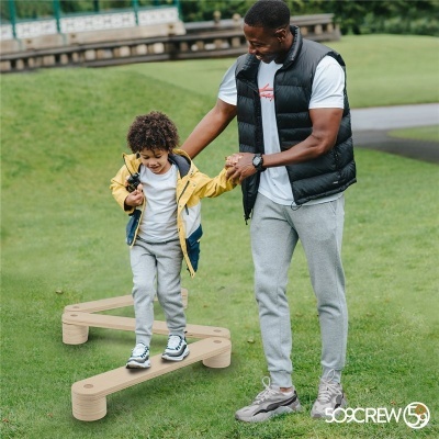 Conjunto de circuito de equilíbrio de madeira