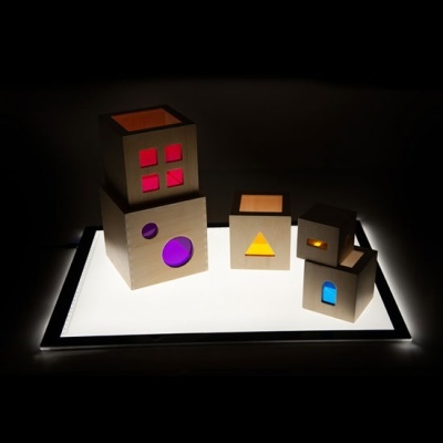 Cubos empilháveis translúcidos