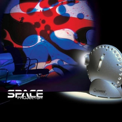 Projetor Space Projector Athmos a projetar padrão psicadélico colorido em fundo escuro