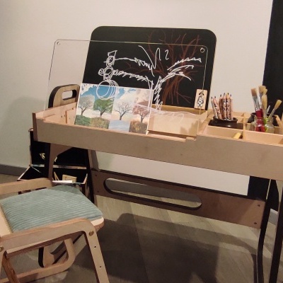 Conjunto de Mesa e Cadeira Julle