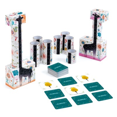 Jogo de cartas e peças decoradas com padrões florais coloridos e girafas