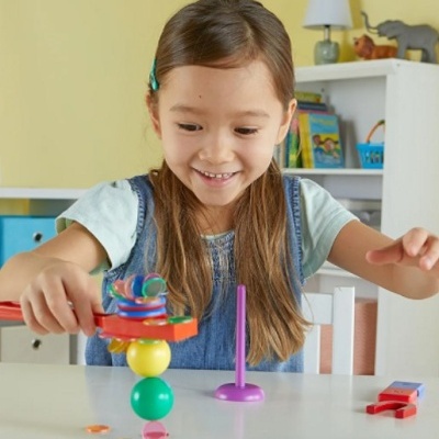 Stem Explorers: Magnet Movers