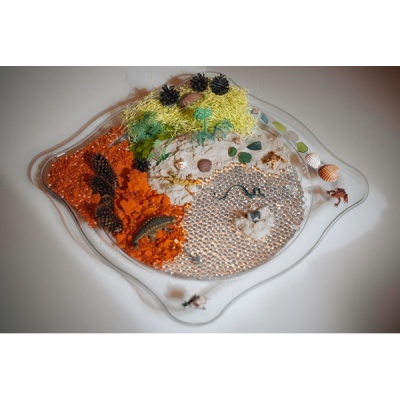 Cuba transparente com espaço de arrumação