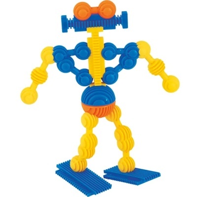 Boneco robô de plástico para montagem, azul, amarelo e laranja.