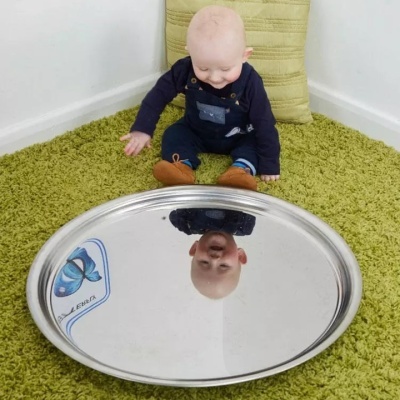 Bandeja sensorial magnética com espelho