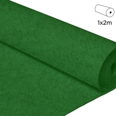 Rolo de carpete verde com dimensões 1x2m e espessura 1mm.
